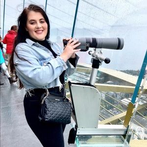 Meet your Posher, Cameron